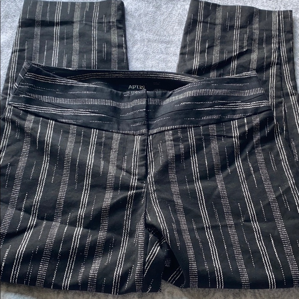 Brand new never worn Apt 9 Capri dress pants